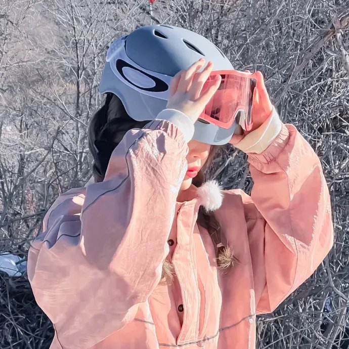 女孩罗塞玛莉